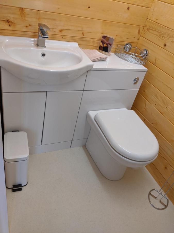 Foxhill Lodges 캔터베리 외부 사진